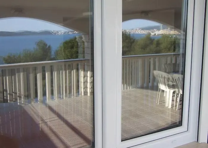 Rosanda アパート トロギール