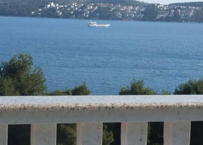 アパート Rosanda