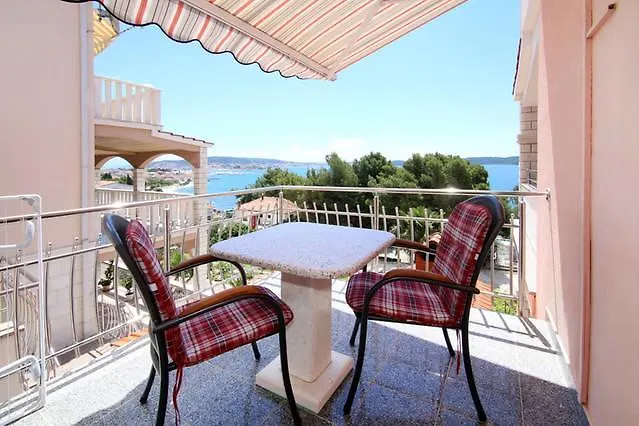 アパート Rosanda